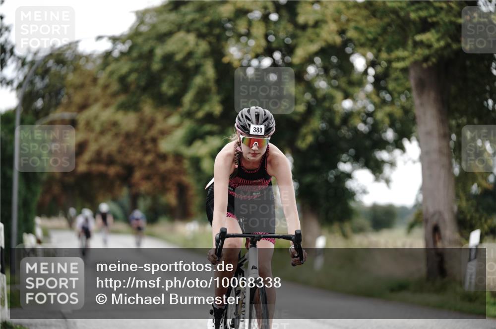 30.08.2026 - Elbe Triathlon Hamburg Michael Burmester http://msf.ph/oto/10068338 30.08.2026 09:30:37 Radfahren 388, 414, 548, 658, 751 meine-sportfotos.de
