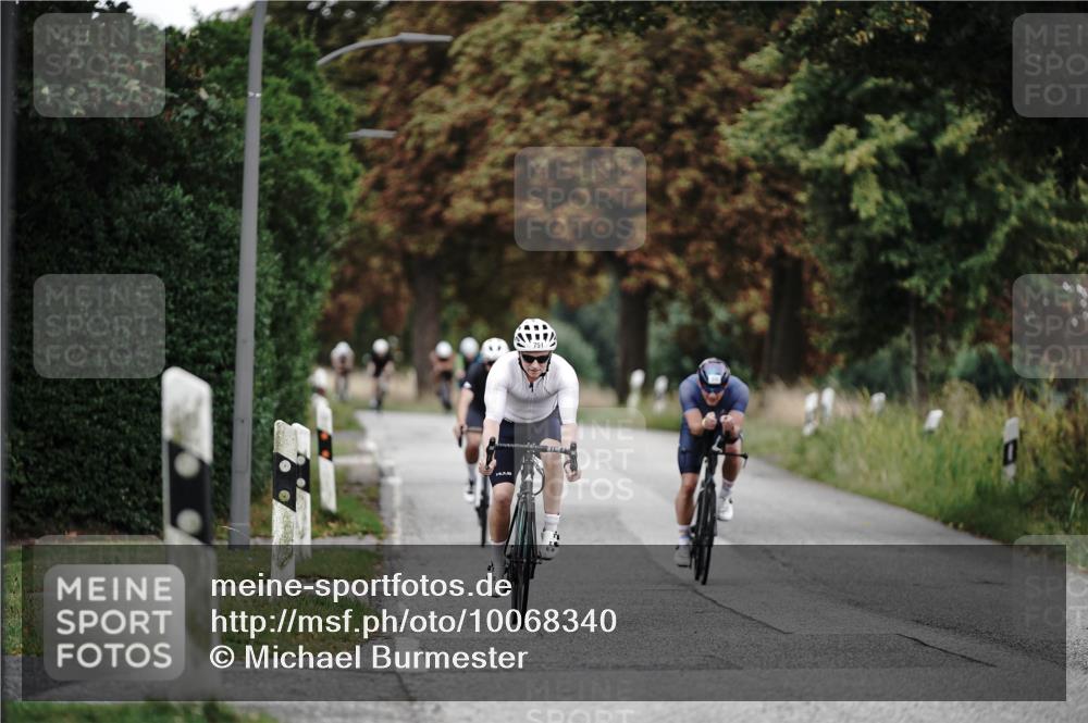 30.08.2026 - Elbe Triathlon Hamburg Michael Burmester http://msf.ph/oto/10068340 30.08.2026 09:30:40 Radfahren 354, 548, 658, 751 meine-sportfotos.de