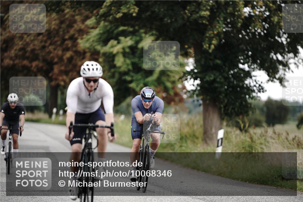 30.08.2026 - Elbe Triathlon Hamburg Michael Burmester http://msf.ph/oto/10068346 30.08.2026 09:30:41 Radfahren 354, 548, 658, 751 meine-sportfotos.de