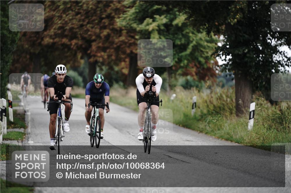 30.08.2026 - Elbe Triathlon Hamburg Michael Burmester http://msf.ph/oto/10068364 30.08.2026 09:30:55 Radfahren 260, 495, 572, 671, 672, 700, 968 meine-sportfotos.de