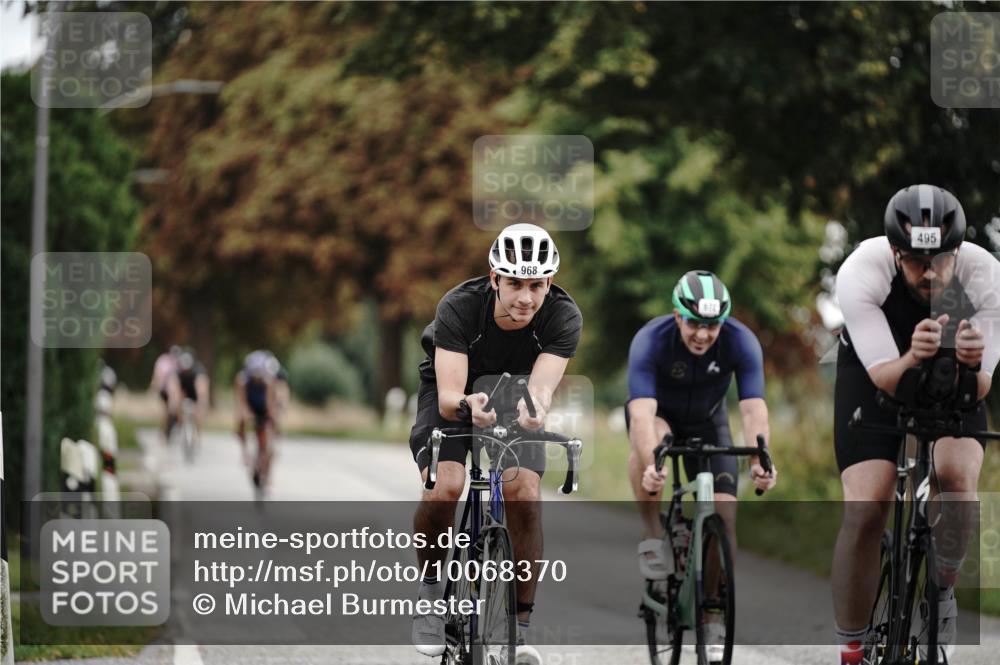 30.08.2026 - Elbe Triathlon Hamburg Michael Burmester http://msf.ph/oto/10068370 30.08.2026 09:30:57 Radfahren 260, 308, 495, 651, 672, 968 meine-sportfotos.de