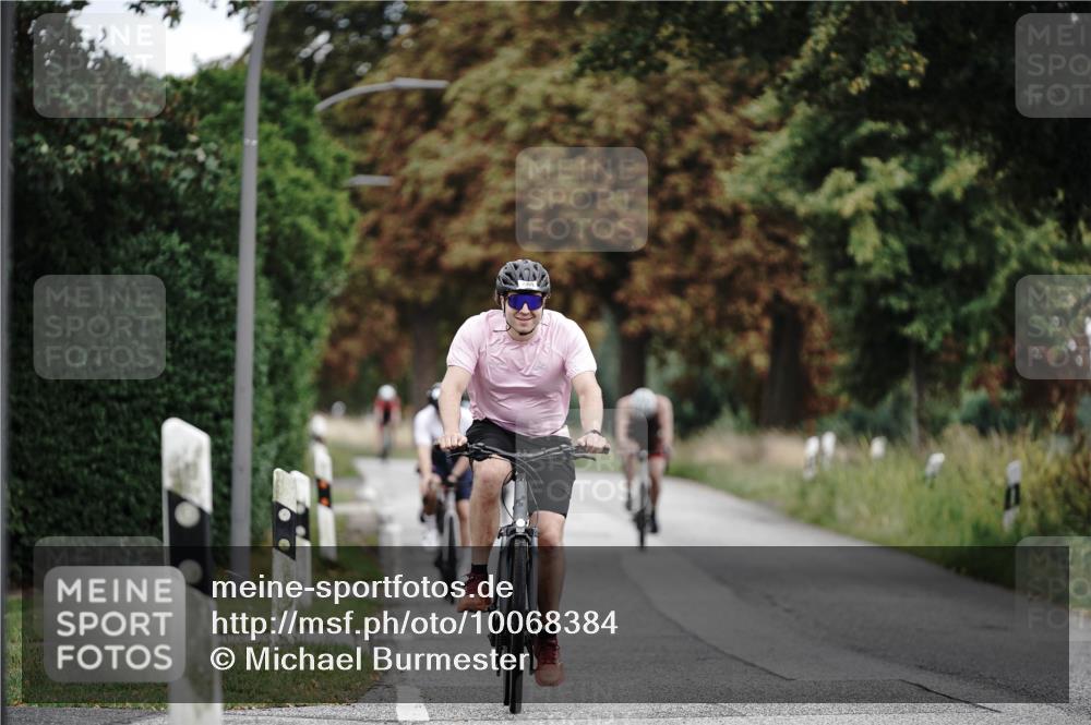 30.08.2026 - Elbe Triathlon Hamburg Michael Burmester http://msf.ph/oto/10068384 30.08.2026 09:31:07 Radfahren 375, 493, 509, 546, 553, 578, 651, 725 meine-sportfotos.de
