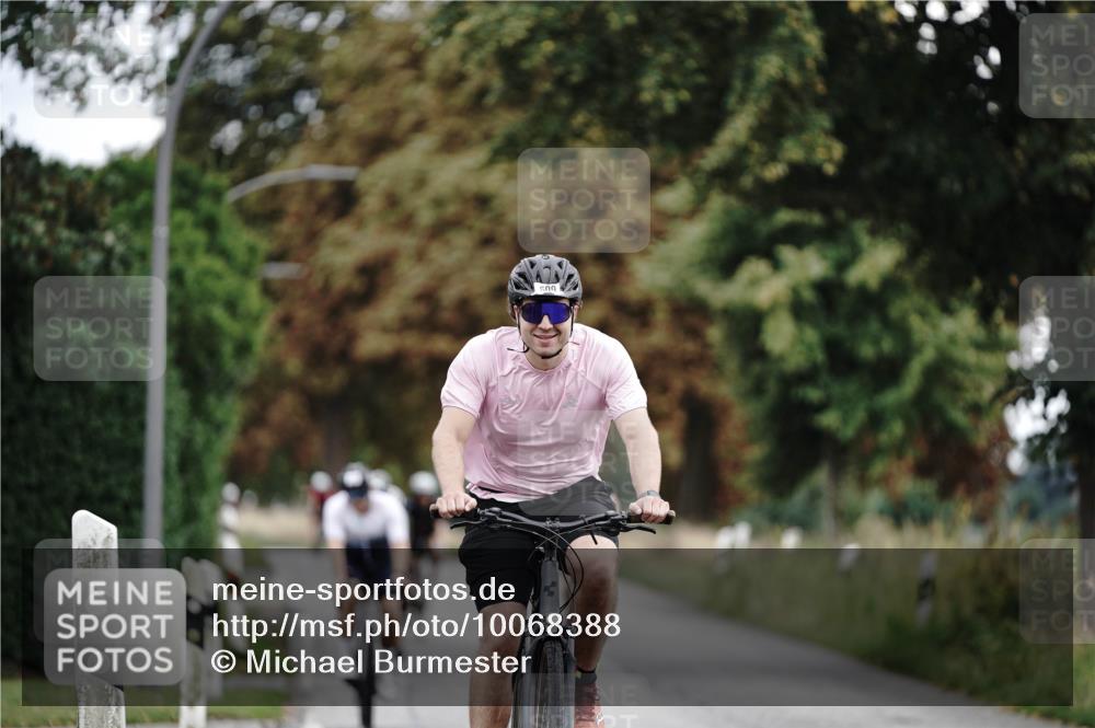 30.08.2026 - Elbe Triathlon Hamburg Michael Burmester http://msf.ph/oto/10068388 30.08.2026 09:31:08 Radfahren 375, 493, 509, 546, 553, 578, 725 meine-sportfotos.de