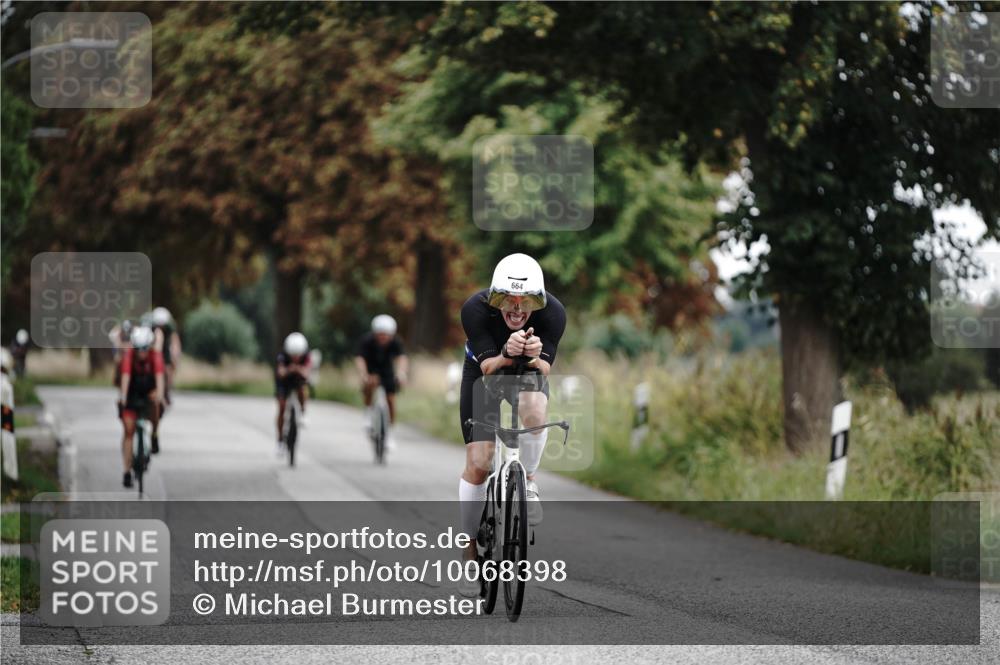 30.08.2026 - Elbe Triathlon Hamburg Michael Burmester http://msf.ph/oto/10068398 30.08.2026 09:31:16 Radfahren 196, 343, 346, 375, 467, 664 meine-sportfotos.de