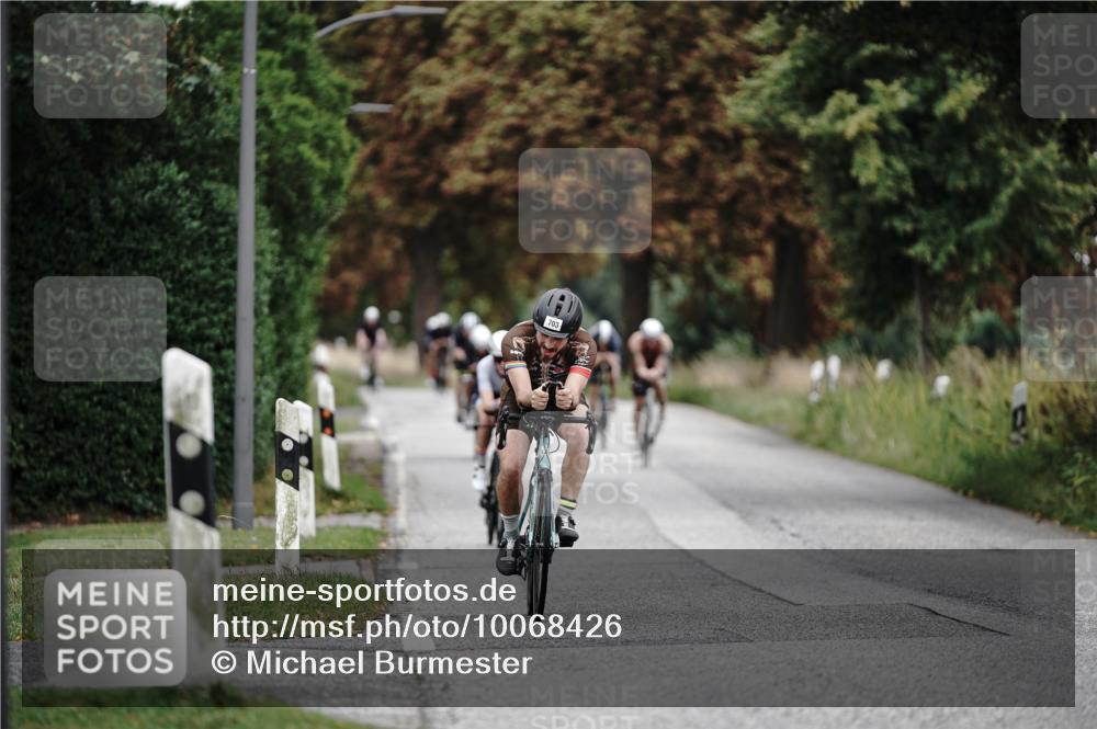 30.08.2026 - Elbe Triathlon Hamburg Michael Burmester http://msf.ph/oto/10068426 30.08.2026 09:31:33 Radfahren 285, 369, 376, 701, 703, 771 meine-sportfotos.de