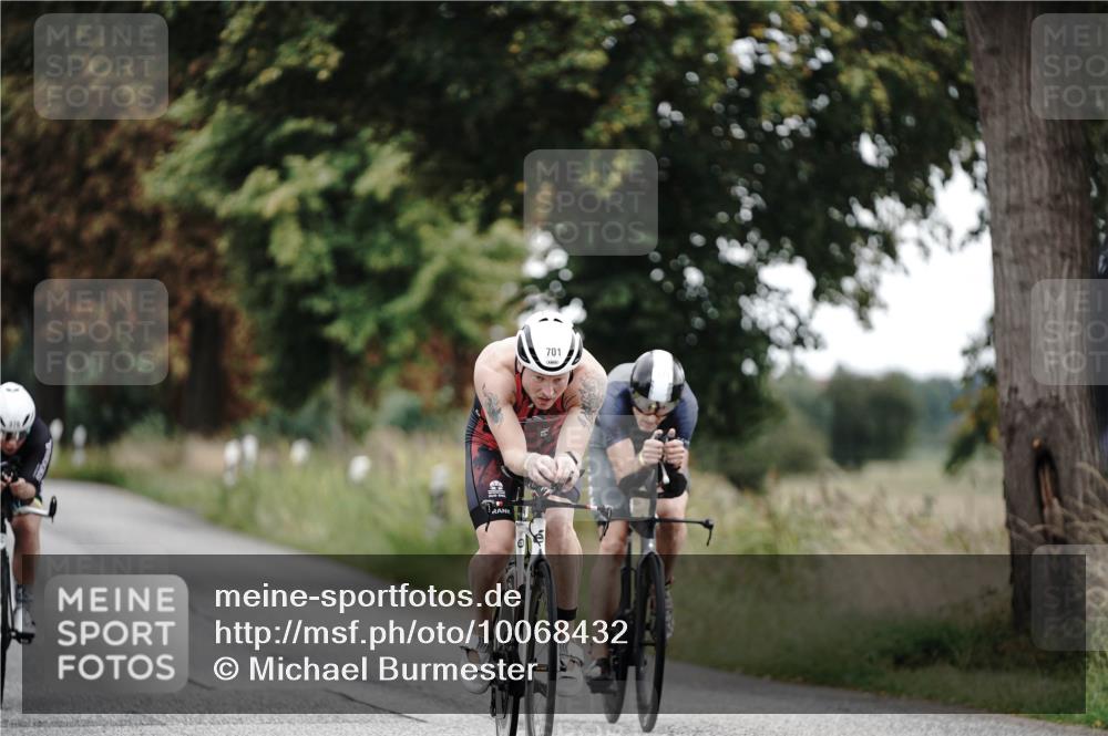 30.08.2026 - Elbe Triathlon Hamburg Michael Burmester http://msf.ph/oto/10068432 30.08.2026 09:31:36 Radfahren 285, 369, 376, 655, 673, 701, 703, 771 meine-sportfotos.de