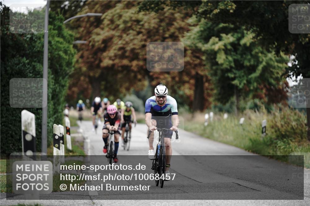 30.08.2026 - Elbe Triathlon Hamburg Michael Burmester http://msf.ph/oto/10068457 30.08.2026 09:31:46 Radfahren 276, 319, 360, 361, 577, 650, 673, 699 meine-sportfotos.de