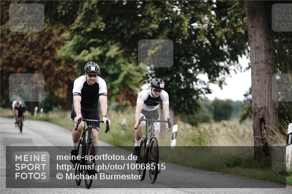 30.08.2026 - Elbe Triathlon Hamburg Michael Burmester http://msf.ph/oto/10068515 30.08.2026 09:32:11 Radfahren 358, 514, 521, 591, 841 meine-sportfotos.de