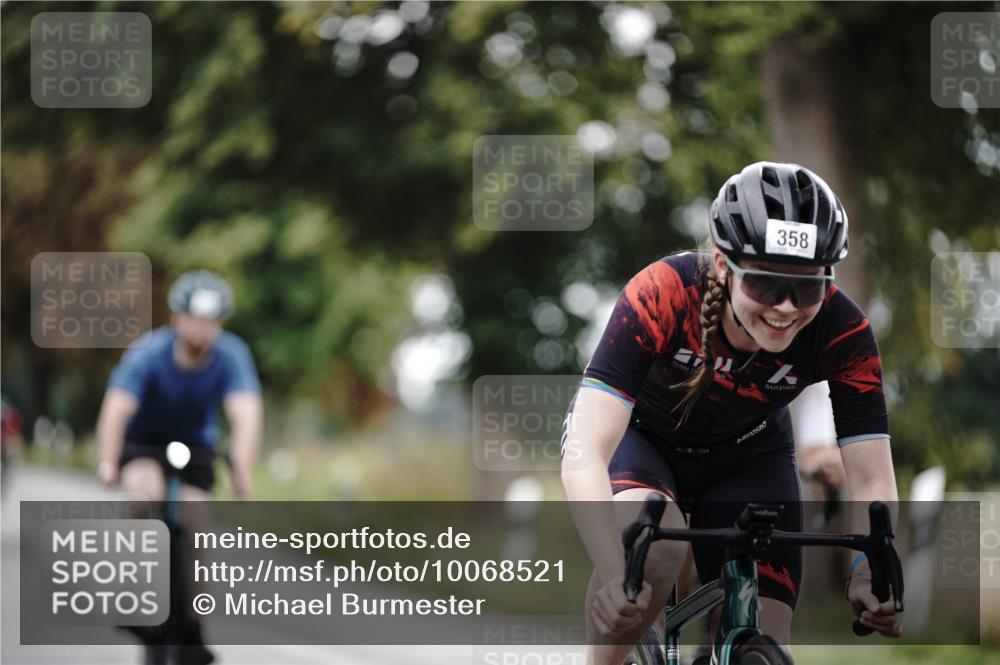 30.08.2026 - Elbe Triathlon Hamburg Michael Burmester http://msf.ph/oto/10068521 30.08.2026 09:32:17 Radfahren 305, 309, 358, 514, 841 meine-sportfotos.de