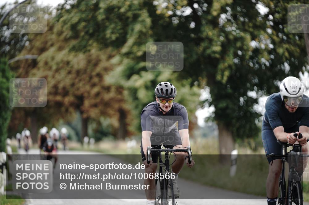 30.08.2026 - Elbe Triathlon Hamburg Michael Burmester http://msf.ph/oto/10068566 30.08.2026 09:32:56 Radfahren 228, 391, 405, 566, 1894 meine-sportfotos.de