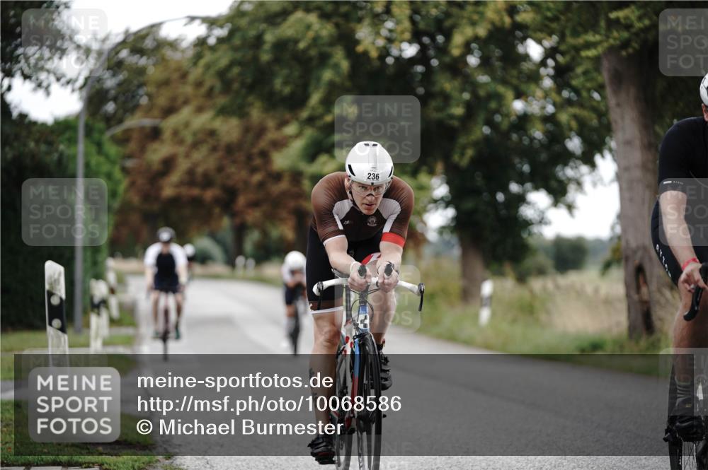30.08.2026 - Elbe Triathlon Hamburg Michael Burmester http://msf.ph/oto/10068586 30.08.2026 09:33:05 Radfahren 236, 368, 485, 501, 552, 566, 639 meine-sportfotos.de