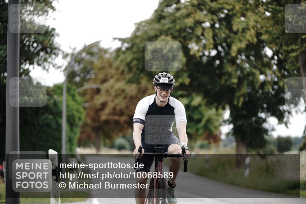 30.08.2026 - Elbe Triathlon Hamburg Michael Burmester http://msf.ph/oto/10068589 30.08.2026 09:33:08 Radfahren 236, 368, 501, 639 meine-sportfotos.de