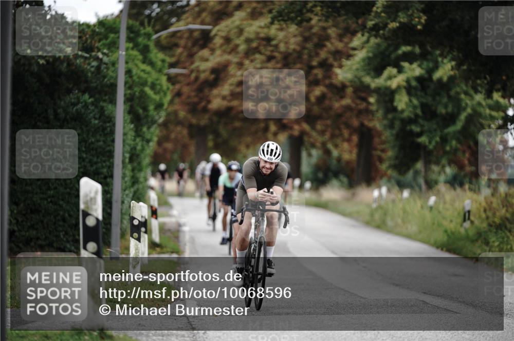 30.08.2026 - Elbe Triathlon Hamburg Michael Burmester http://msf.ph/oto/10068596 30.08.2026 09:33:20 Radfahren 266, 336, 499, 570, 715 meine-sportfotos.de