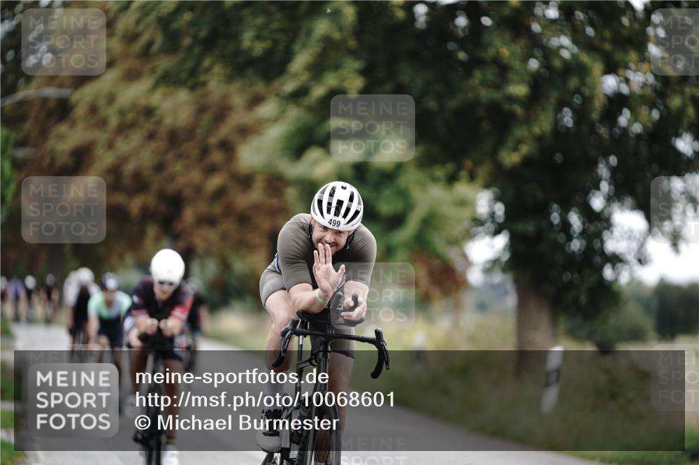 30.08.2026 - Elbe Triathlon Hamburg Michael Burmester http://msf.ph/oto/10068601 30.08.2026 09:33:21 Radfahren 266, 336, 499, 520, 570, 715 meine-sportfotos.de