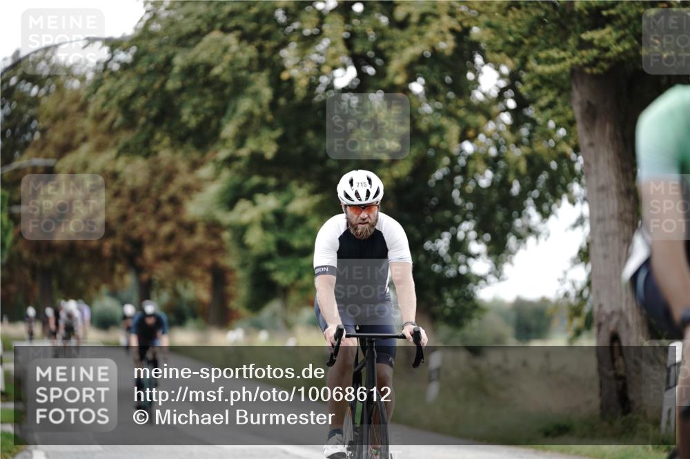 30.08.2026 - Elbe Triathlon Hamburg Michael Burmester http://msf.ph/oto/10068612 30.08.2026 09:33:26 Radfahren 266, 279, 498, 520, 570, 715, 718 meine-sportfotos.de