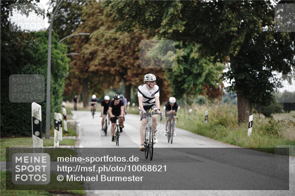 30.08.2026 - Elbe Triathlon Hamburg Michael Burmester http://msf.ph/oto/10068621 30.08.2026 09:33:30 Radfahren 279, 490, 498, 502, 520, 687, 691, 718, 735 meine-sportfotos.de
