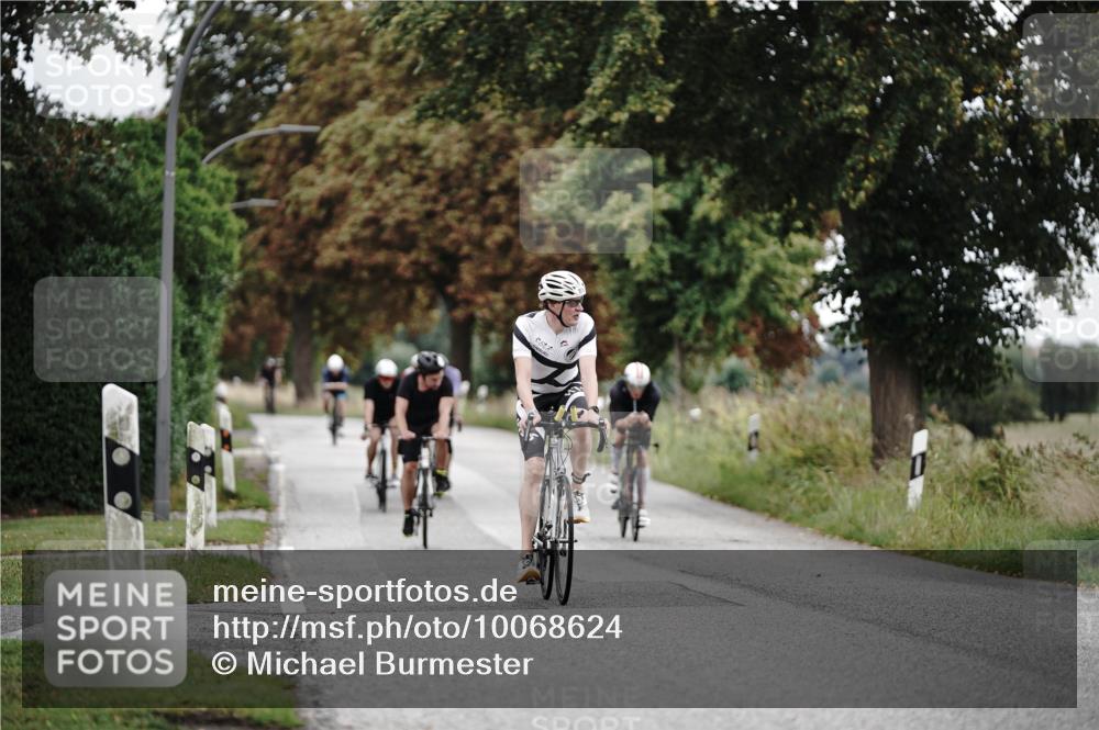 30.08.2026 - Elbe Triathlon Hamburg Michael Burmester http://msf.ph/oto/10068624 30.08.2026 09:33:30 Radfahren 279, 490, 498, 502, 520, 687, 691, 718, 735 meine-sportfotos.de