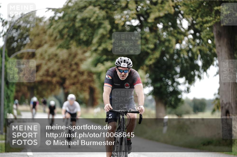 30.08.2026 - Elbe Triathlon Hamburg Michael Burmester http://msf.ph/oto/10068645 30.08.2026 09:33:44 Radfahren 297, 329, 483, 567 meine-sportfotos.de
