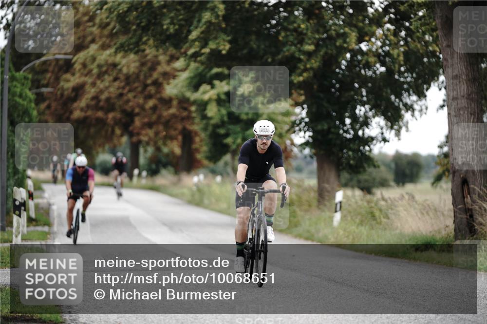 30.08.2026 - Elbe Triathlon Hamburg Michael Burmester http://msf.ph/oto/10068651 30.08.2026 09:33:48 Radfahren 329, 449, 483, 542, 567 meine-sportfotos.de