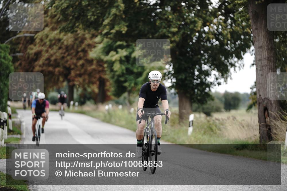 30.08.2026 - Elbe Triathlon Hamburg Michael Burmester http://msf.ph/oto/10068653 30.08.2026 09:33:48 Radfahren 329, 449, 483, 542, 567 meine-sportfotos.de