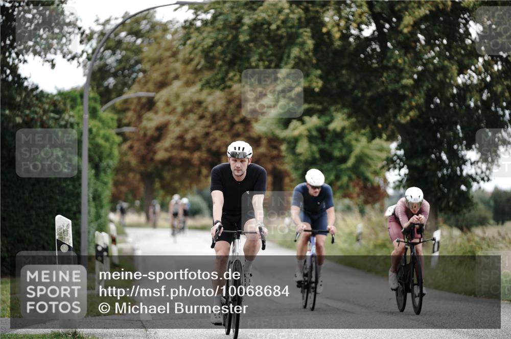 30.08.2026 - Elbe Triathlon Hamburg Michael Burmester http://msf.ph/oto/10068684 30.08.2026 09:34:07 Radfahren 293, 372, 432, 440, 519, 623, 629 meine-sportfotos.de