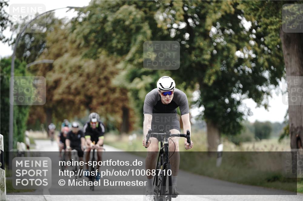 30.08.2026 - Elbe Triathlon Hamburg Michael Burmester http://msf.ph/oto/10068710 30.08.2026 09:34:26 Radfahren 588, 597, 598, 662, 690, 696 meine-sportfotos.de