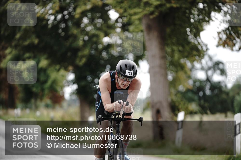 30.08.2026 - Elbe Triathlon Hamburg Michael Burmester http://msf.ph/oto/10068738 30.08.2026 09:34:44 Radfahren 214, 330, 766 meine-sportfotos.de