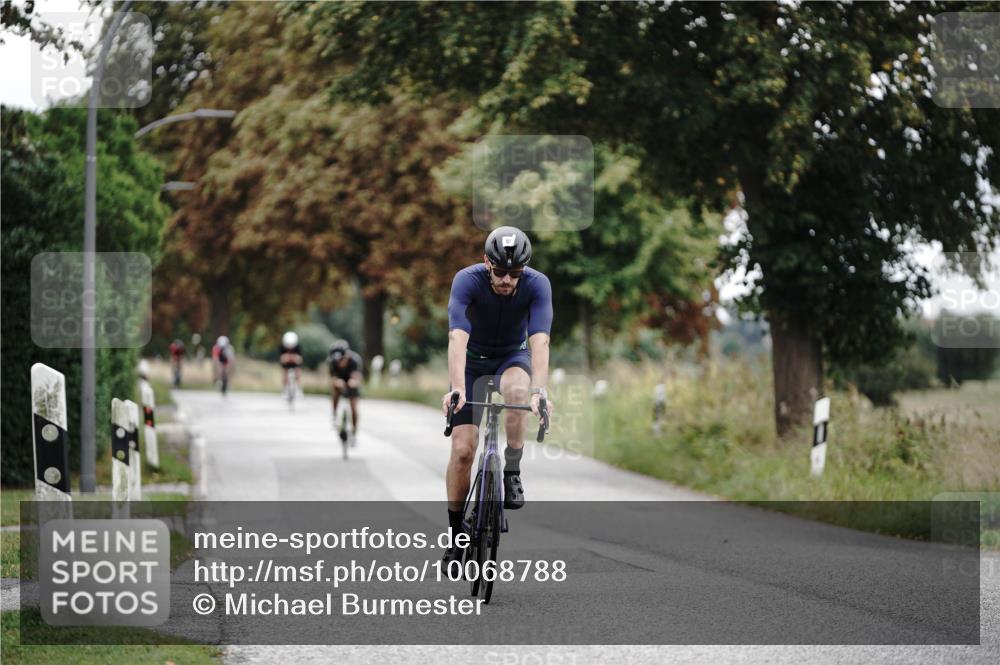30.08.2026 - Elbe Triathlon Hamburg Michael Burmester http://msf.ph/oto/10068788 30.08.2026 09:35:26 Radfahren 411, 496, 582, 659, 716 meine-sportfotos.de