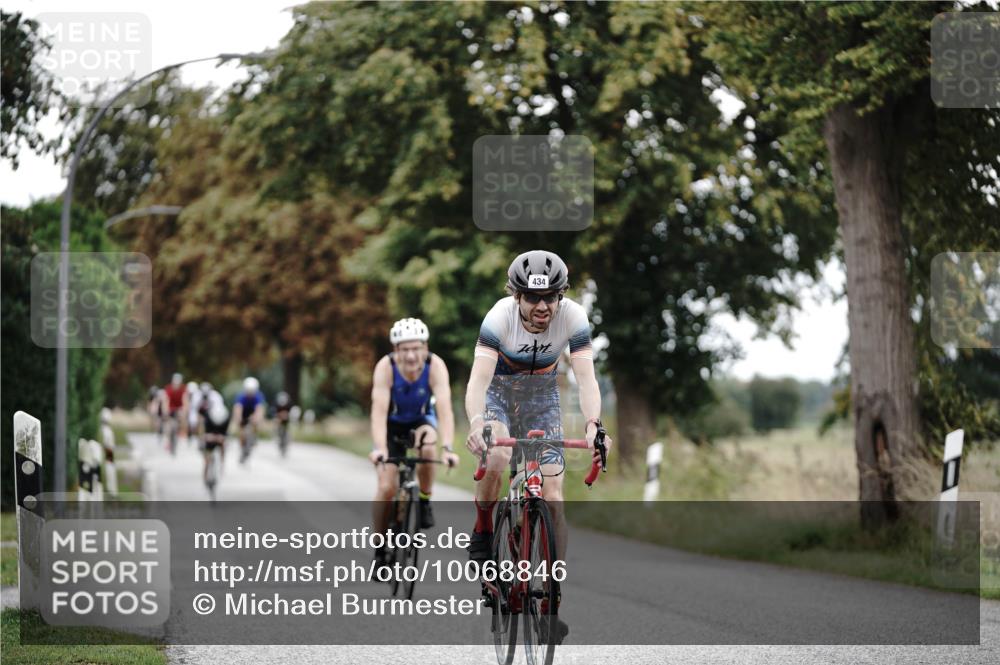 30.08.2026 - Elbe Triathlon Hamburg Michael Burmester http://msf.ph/oto/10068846 30.08.2026 09:35:52 Radfahren 381, 425, 434, 476, 602, 680, 681, 783, 1895 meine-sportfotos.de