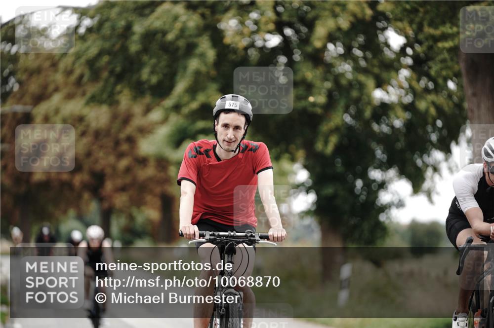 30.08.2026 - Elbe Triathlon Hamburg Michael Burmester http://msf.ph/oto/10068870 30.08.2026 09:36:00 Radfahren 259, 322, 425, 575, 584, 602, 681, 710 meine-sportfotos.de