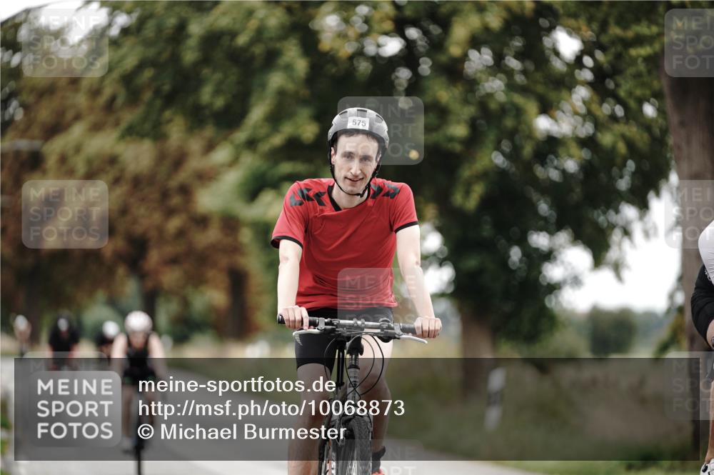 30.08.2026 - Elbe Triathlon Hamburg Michael Burmester http://msf.ph/oto/10068873 30.08.2026 09:36:00 Radfahren 259, 322, 425, 575, 584, 602, 681, 710 meine-sportfotos.de