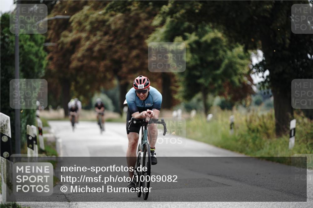 30.08.2026 - Elbe Triathlon Hamburg Michael Burmester http://msf.ph/oto/10069082 30.08.2026 09:38:44 Radfahren 262, 289, 663, 668, 856 meine-sportfotos.de
