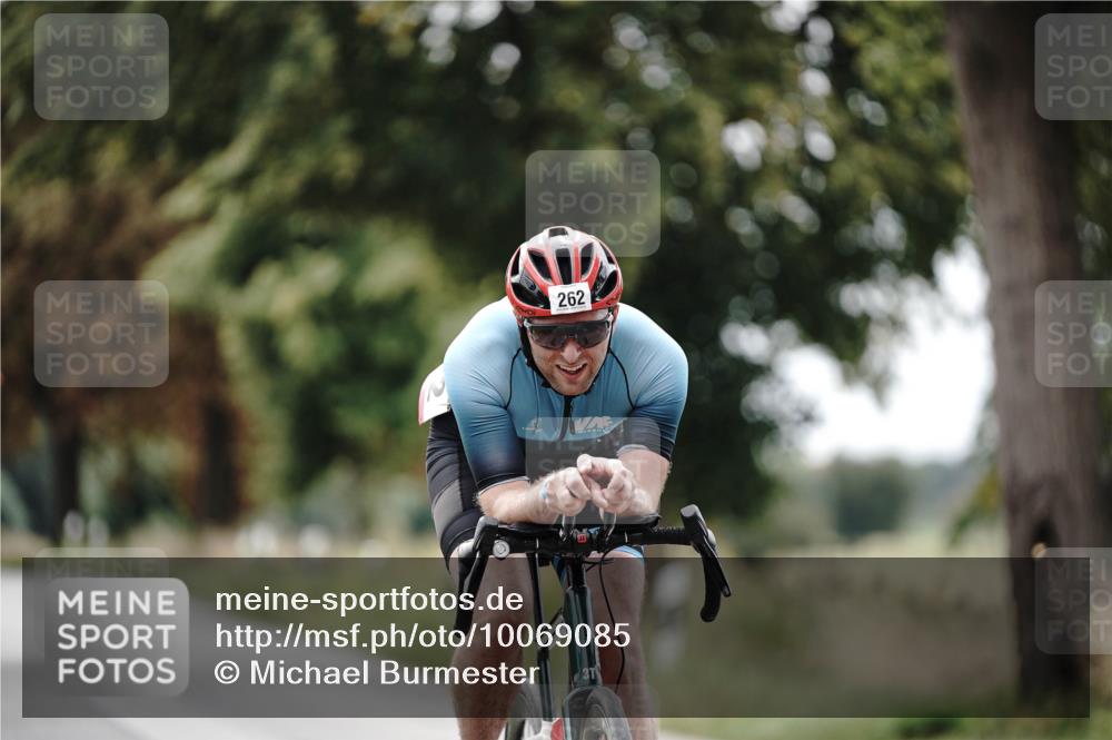 30.08.2026 - Elbe Triathlon Hamburg Michael Burmester http://msf.ph/oto/10069085 30.08.2026 09:38:45 Radfahren 262, 408, 663, 668, 856 meine-sportfotos.de
