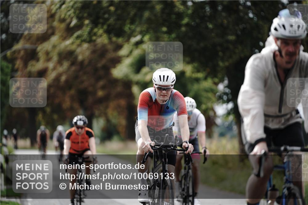 30.08.2026 - Elbe Triathlon Hamburg Michael Burmester http://msf.ph/oto/10069133 30.08.2026 09:39:26 Radfahren 363, 429, 437, 529, 621, 712, 742, 757 meine-sportfotos.de