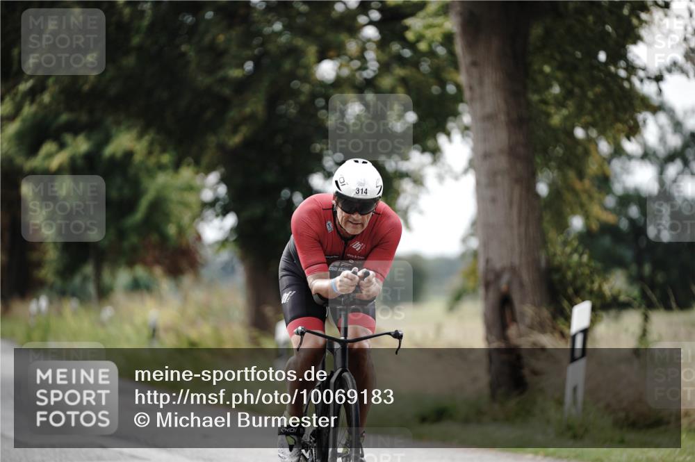30.08.2026 - Elbe Triathlon Hamburg Michael Burmester http://msf.ph/oto/10069183 30.08.2026 09:39:49 Radfahren 314, 557, 604, 633, 872 meine-sportfotos.de