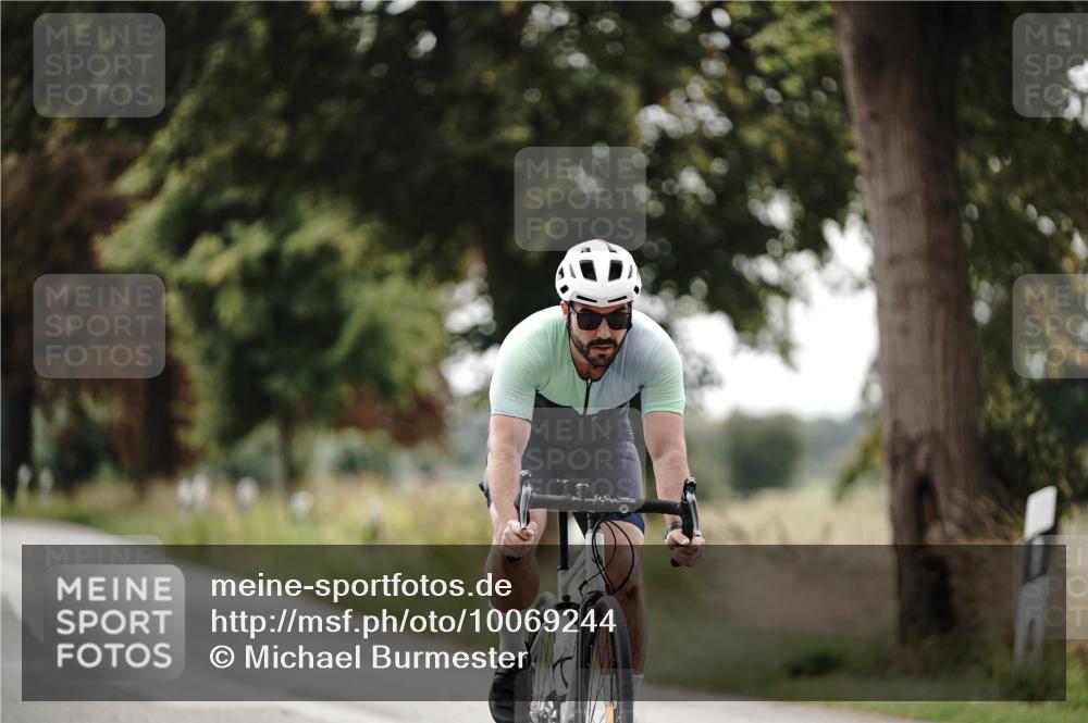 30.08.2026 - Elbe Triathlon Hamburg Michael Burmester http://msf.ph/oto/10069244 30.08.2026 09:40:21 Radfahren 612 meine-sportfotos.de