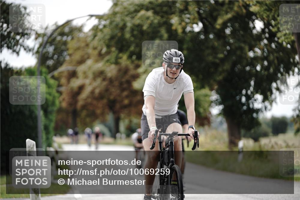30.08.2026 - Elbe Triathlon Hamburg Michael Burmester http://msf.ph/oto/10069259 30.08.2026 09:40:39 Radfahren 288, 318, 397, 399, 403, 404, 676 meine-sportfotos.de