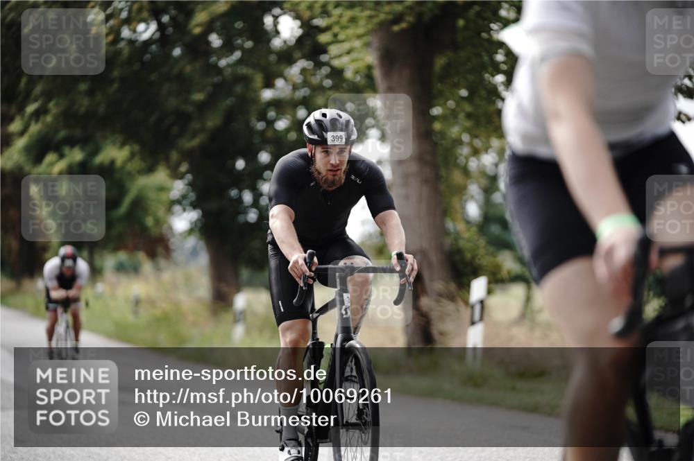 30.08.2026 - Elbe Triathlon Hamburg Michael Burmester http://msf.ph/oto/10069261 30.08.2026 09:40:40 Radfahren 288, 318, 397, 399, 403, 404, 676 meine-sportfotos.de