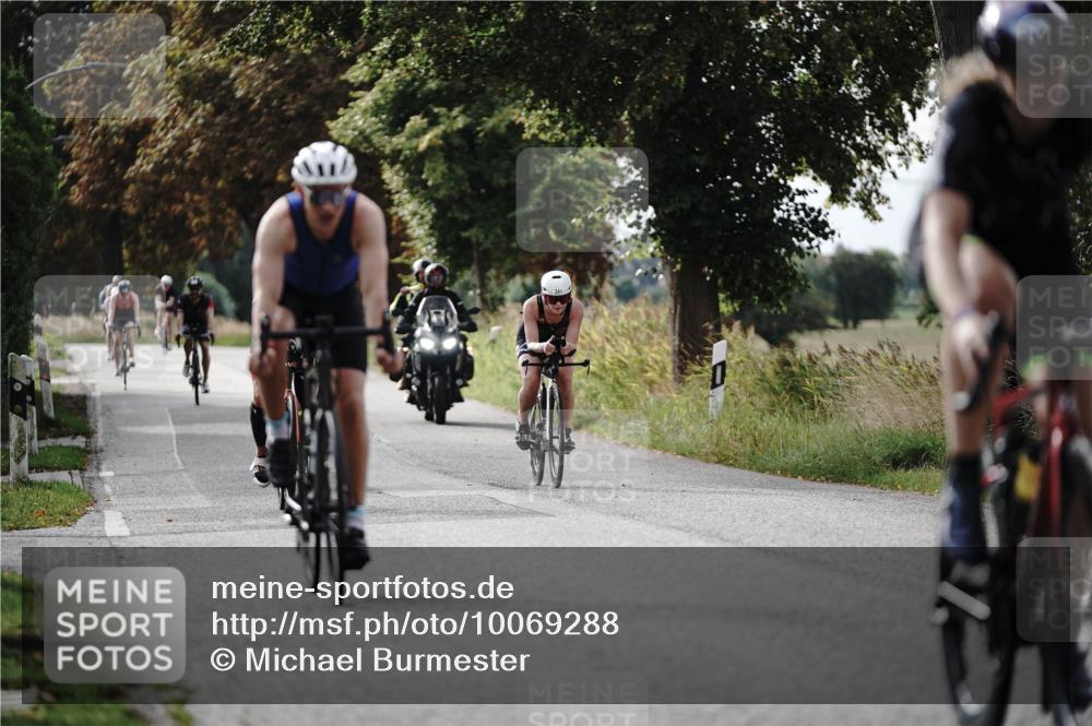 30.08.2026 - Elbe Triathlon Hamburg Michael Burmester http://msf.ph/oto/10069288 30.08.2026 09:41:03 Radfahren 251, 294, 341, 347, 382, 581, 802, 1896 meine-sportfotos.de