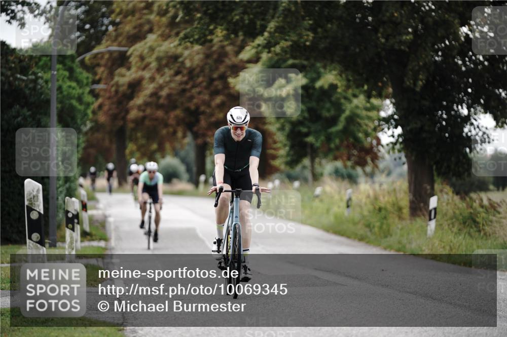 30.08.2026 - Elbe Triathlon Hamburg Michael Burmester http://msf.ph/oto/10069345 30.08.2026 09:41:34 Radfahren 310, 325, 513, 626 meine-sportfotos.de