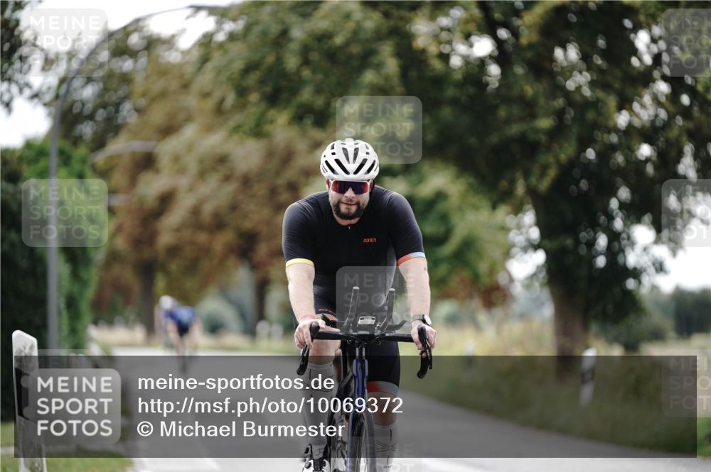 30.08.2026 - Elbe Triathlon Hamburg Michael Burmester http://msf.ph/oto/10069372 30.08.2026 09:41:47 Radfahren 202, 446, 534, 547, 585, 619 meine-sportfotos.de