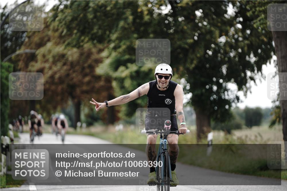 30.08.2026 - Elbe Triathlon Hamburg Michael Burmester http://msf.ph/oto/10069390 30.08.2026 09:41:57 Radfahren 328, 491 meine-sportfotos.de
