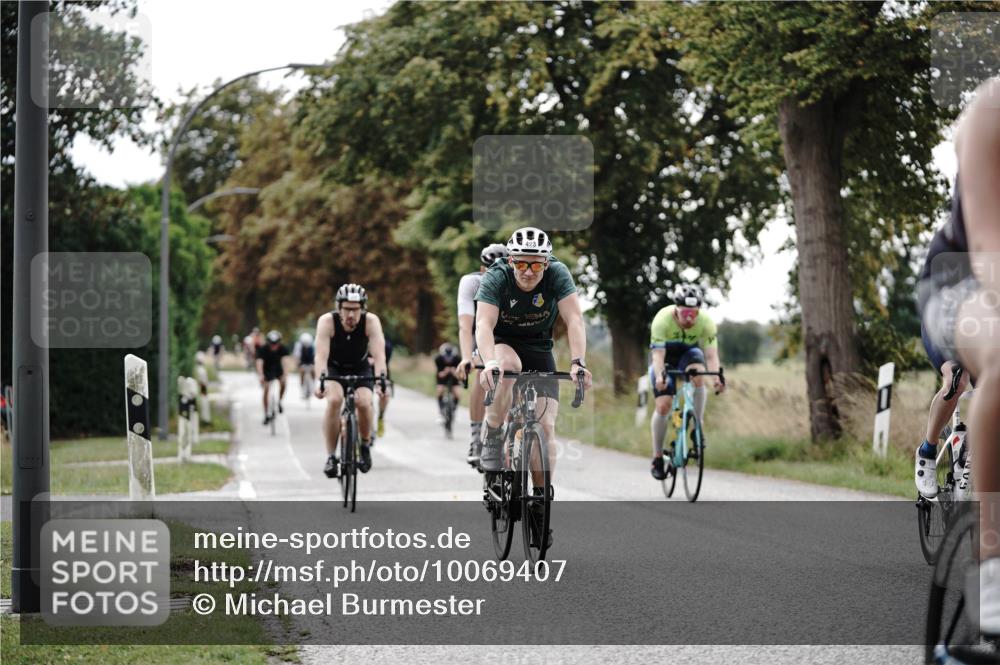 30.08.2026 - Elbe Triathlon Hamburg Michael Burmester http://msf.ph/oto/10069407 30.08.2026 09:42:06 Radfahren 253, 328, 334, 340, 409, 423, 445, 505, 528, 544, 608, 611, 694, 731 meine-sportfotos.de
