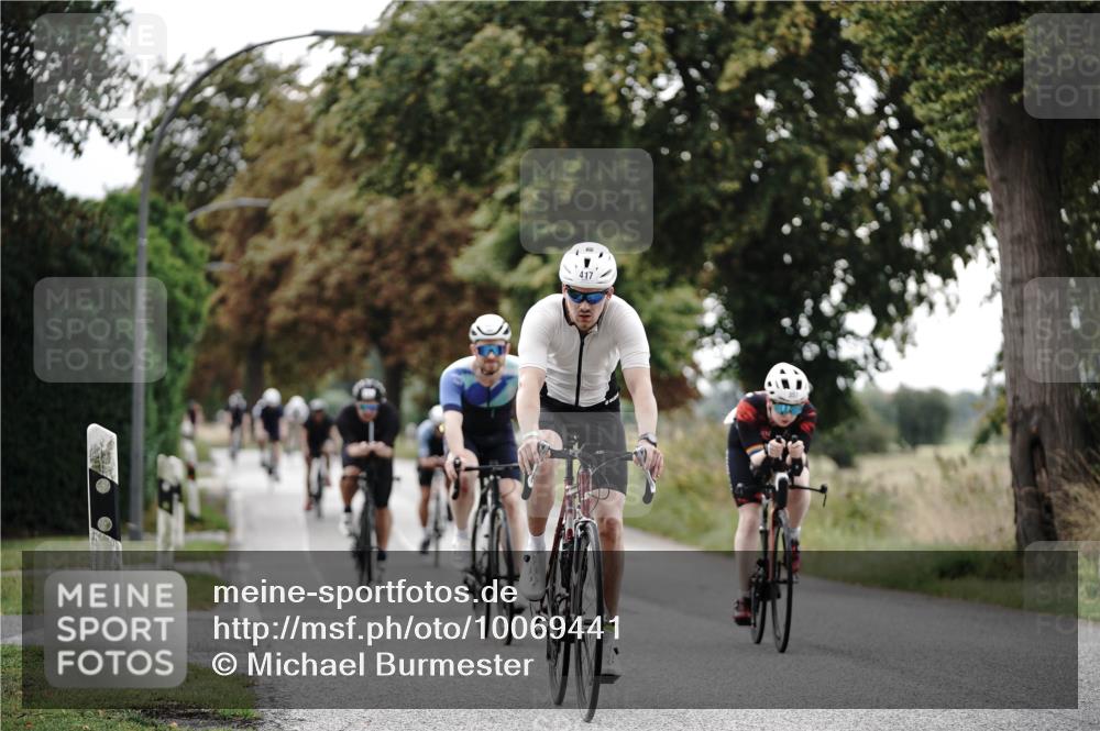 30.08.2026 - Elbe Triathlon Hamburg Michael Burmester http://msf.ph/oto/10069441 30.08.2026 09:42:21 Radfahren 357, 417, 503, 506, 607, 631, 665, 689, 697, 698 meine-sportfotos.de