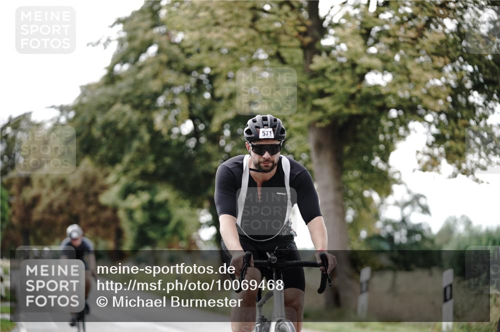 30.08.2026 - Elbe Triathlon Hamburg Michael Burmester http://msf.ph/oto/10069468 30.08.2026 09:42:32 Radfahren 261, 324, 571, 579, 741 meine-sportfotos.de