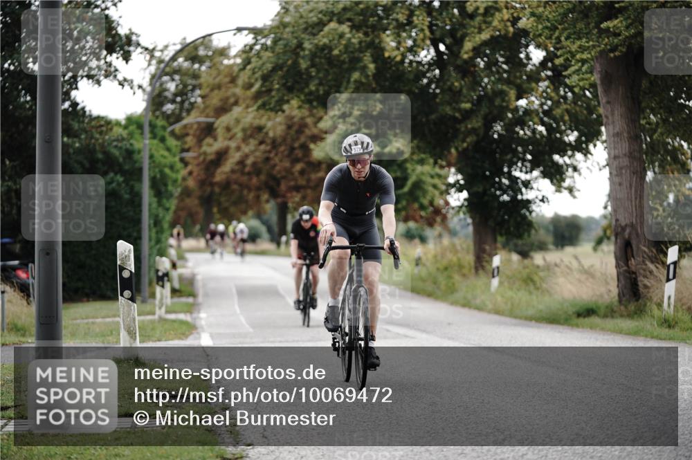 30.08.2026 - Elbe Triathlon Hamburg Michael Burmester http://msf.ph/oto/10069472 30.08.2026 09:42:33 Radfahren 261, 324, 543, 571, 579, 741 meine-sportfotos.de