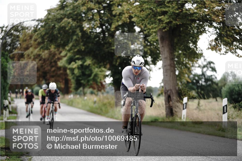 30.08.2026 - Elbe Triathlon Hamburg Michael Burmester http://msf.ph/oto/10069485 30.08.2026 09:42:41 Radfahren 510, 543, 580, 596, 886 meine-sportfotos.de