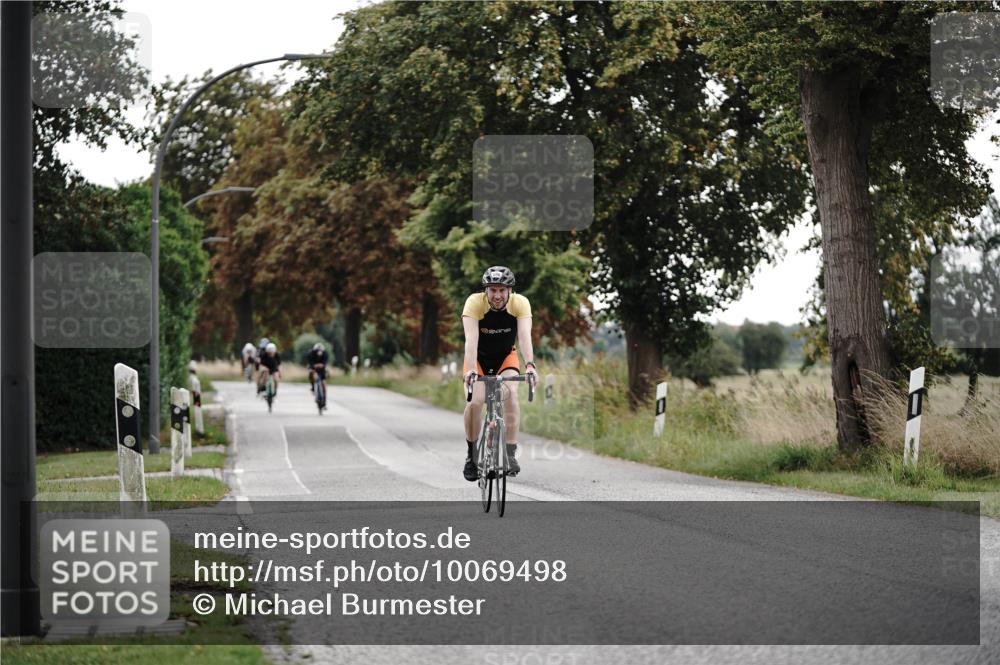 30.08.2026 - Elbe Triathlon Hamburg Michael Burmester http://msf.ph/oto/10069498 30.08.2026 09:42:47 Radfahren 331, 383, 510, 596, 734, 976 meine-sportfotos.de