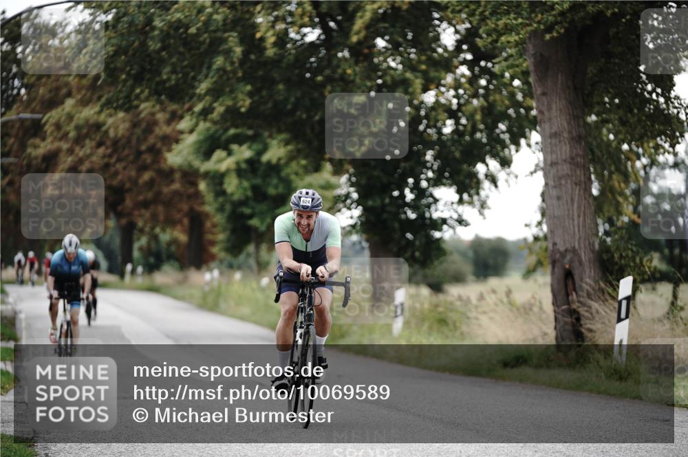 30.08.2026 - Elbe Triathlon Hamburg Michael Burmester http://msf.ph/oto/10069589 30.08.2026 09:43:35 Radfahren 264, 348, 624, 641, 647, 722, 746, 747 meine-sportfotos.de