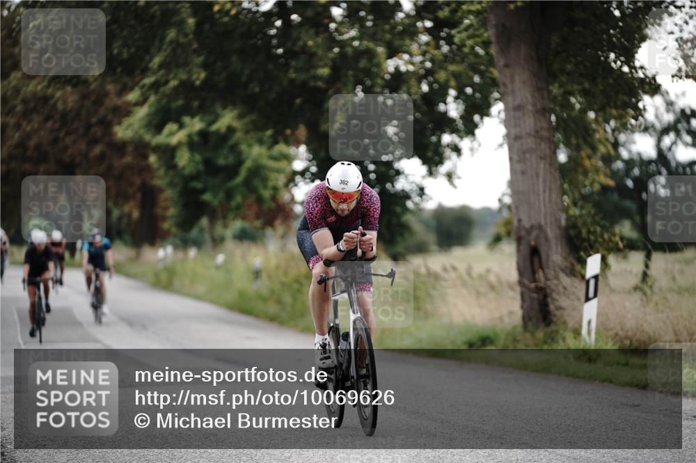 30.08.2026 - Elbe Triathlon Hamburg Michael Burmester http://msf.ph/oto/10069626 30.08.2026 09:44:02 Radfahren 302, 380, 393, 433, 638, 728, 879, 950 meine-sportfotos.de